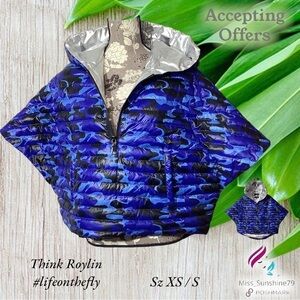 Think Royln #lifeonthefly - Sz XS / S - duck down feather mix unique puffer